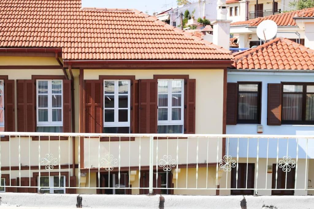 Spacious Apartment In Old Town - Private Parking Selanik Dış mekan fotoğraf